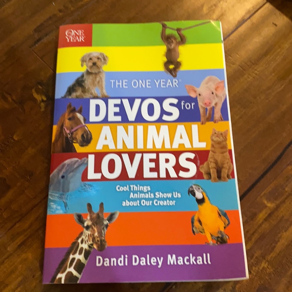 The‎ One Year Devos for Animal Lovers Devotional